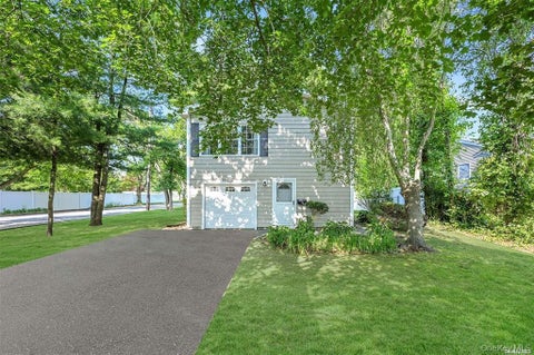 Photo of 248 Northern Boulevard, Smithtown, NY 11780 (MLS # 1065008)