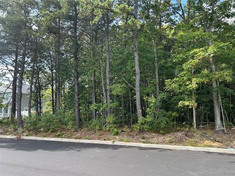 Vacant Land For Sale - 18 Manhattan Avenue<br/> Suffolk County, Centereach, NY 11720