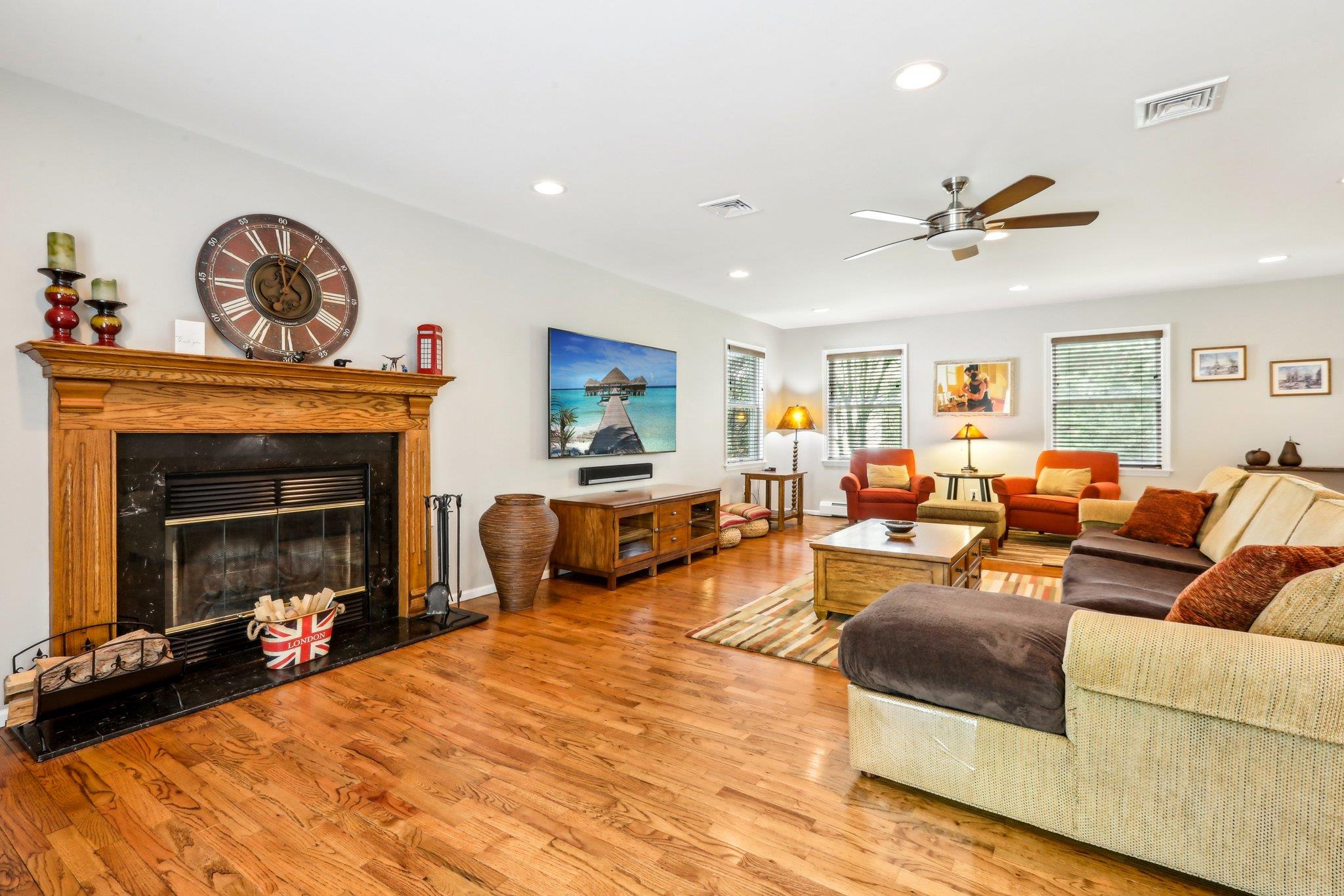 9 Carriage Lane, Nanuet, New York image 6