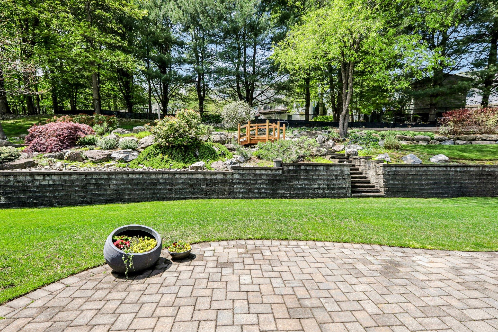 9 Carriage Lane, Nanuet, New York image 30