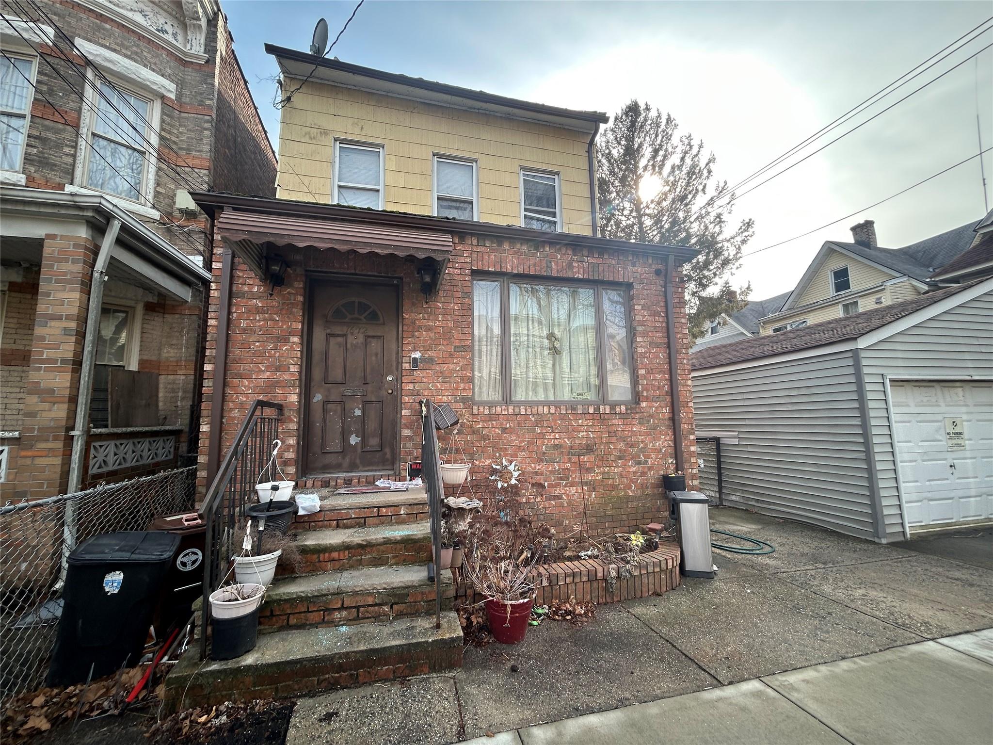 76-12 85th Drive Dr, Woodhaven, New York image 2