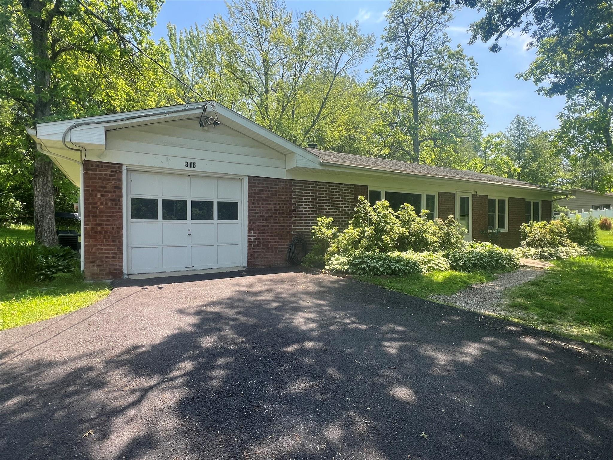 State Route 32, New Paltz, New York - 3 Bedrooms  
2 Bathrooms  
8 Rooms - 