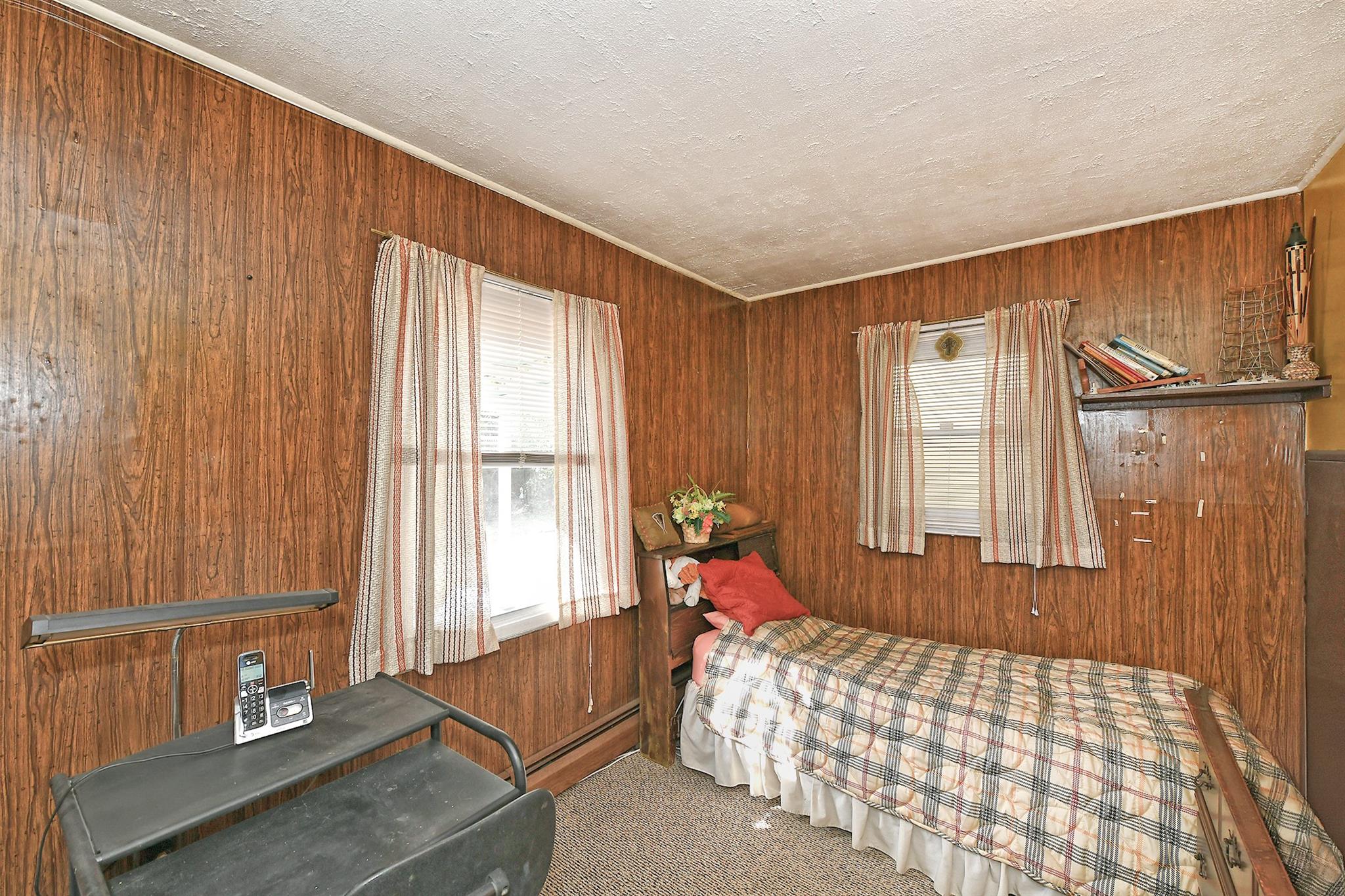 84 Knoll Lane, Levittown, New York image 11