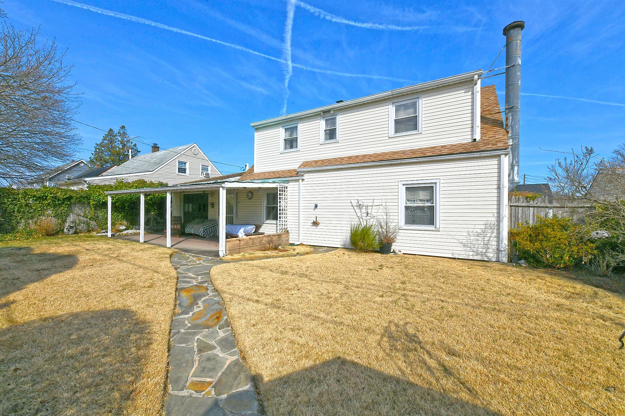 84 Knoll Lane, Levittown, New York image 21