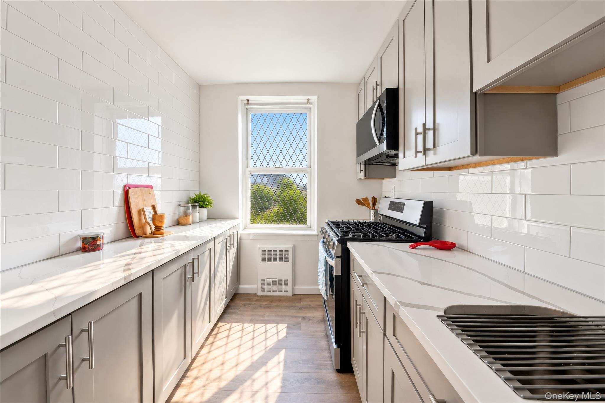 300 N Broadway 4M