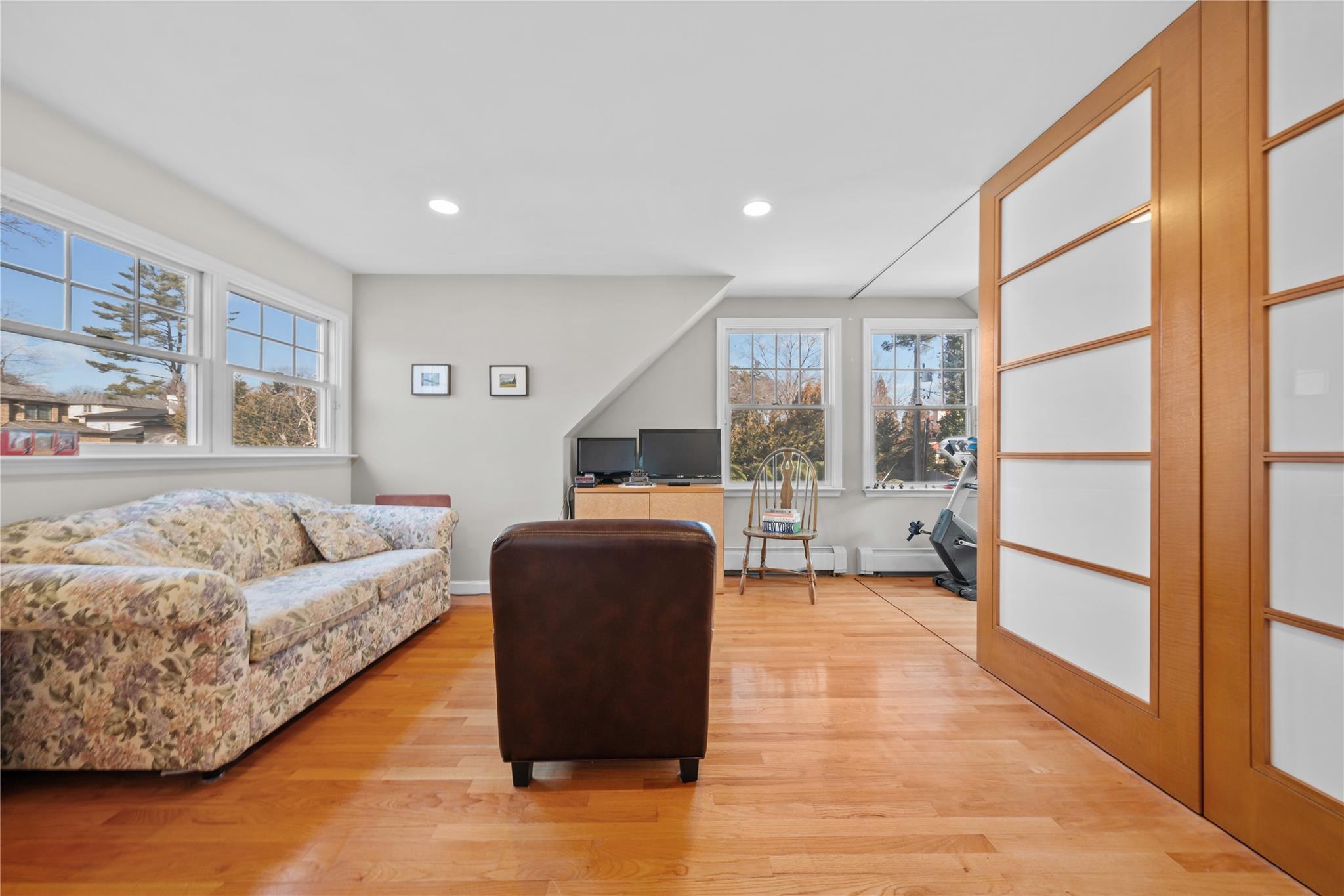 19 Strawberry Lane, Roslyn Heights, New York image 30