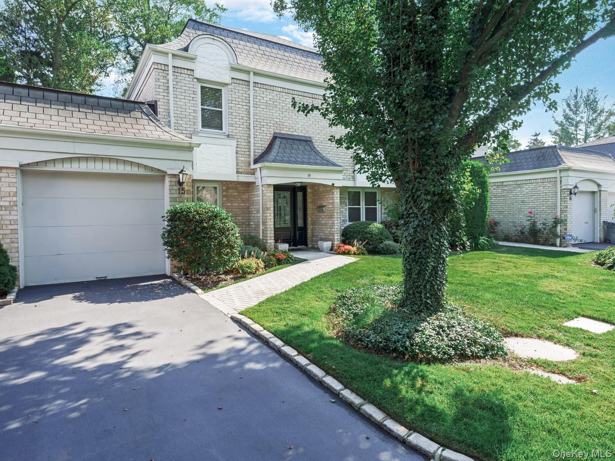 15 Fairway Circle S 15