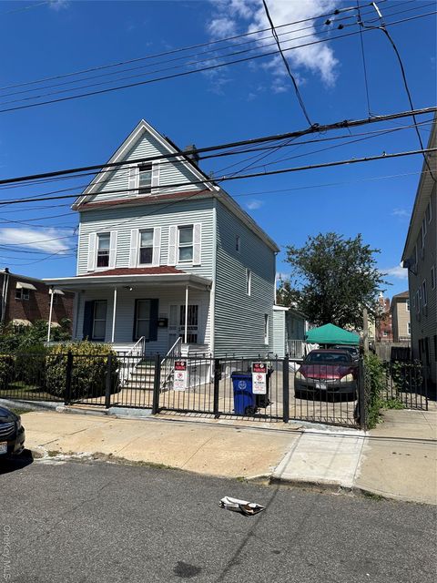 Multifamily For Sale - 811 E 219th Street<br/> Bronx, NY 10467