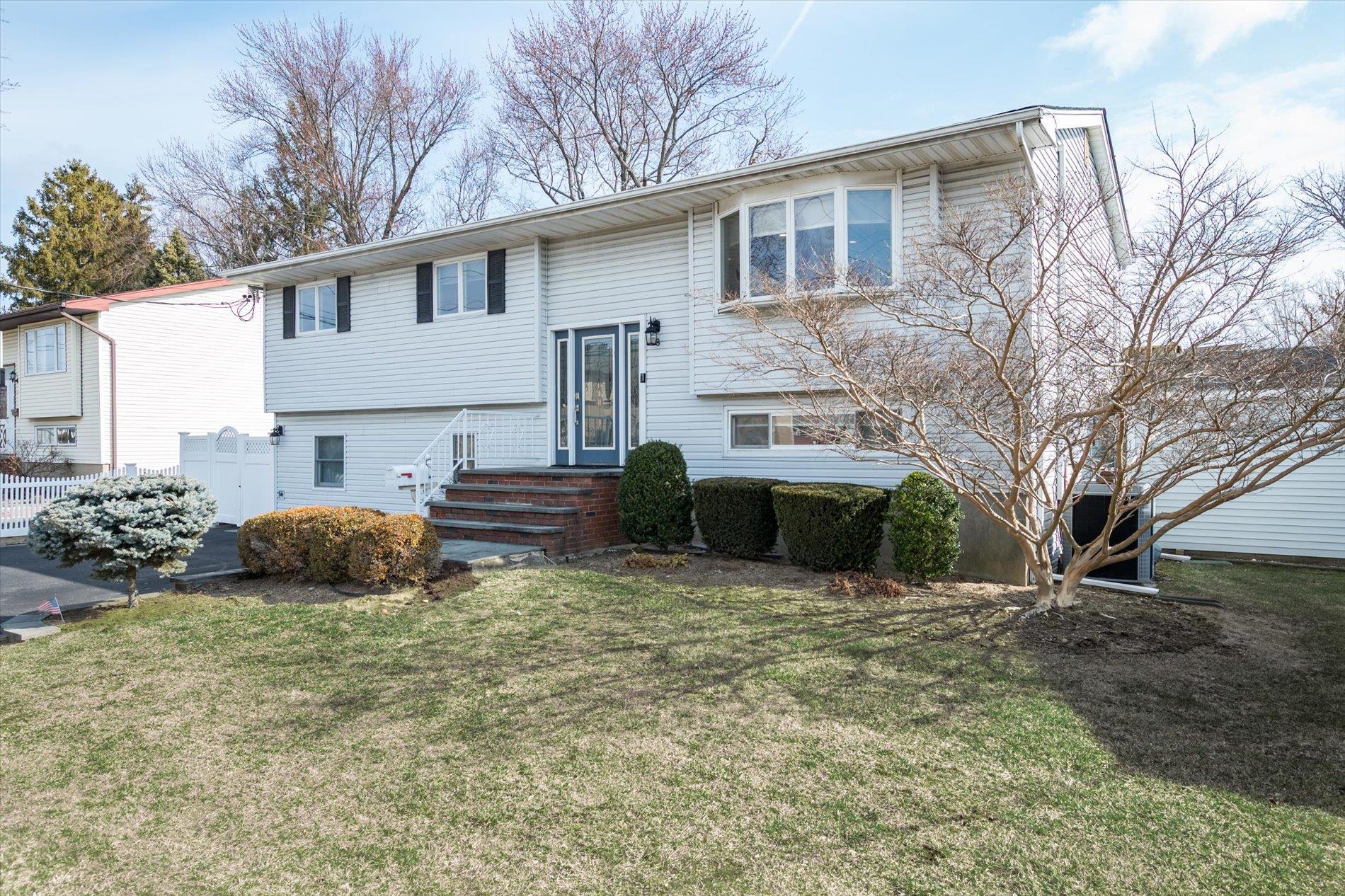18 Scherer Street, Bethpage, New York image 2