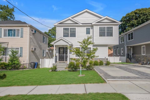 Multifamily For Rent - 48 N Linwood #B<br/> Nassau County, Port Washington, NY 11050