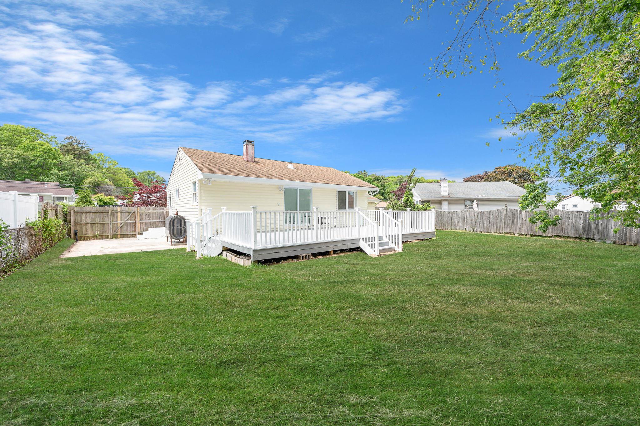 193 Hilltop Drive, Brentwood, New York image 5