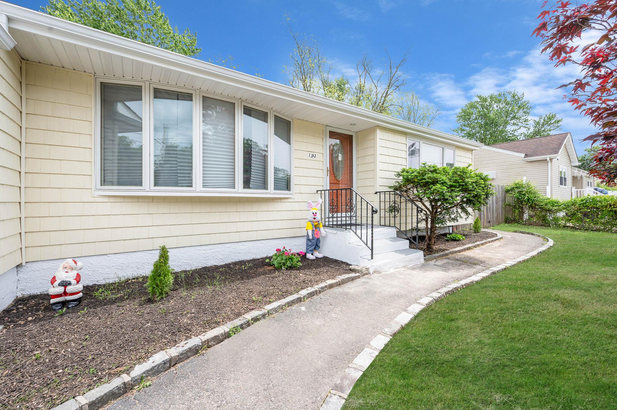 193 Hilltop Drive, Brentwood, New York image 1