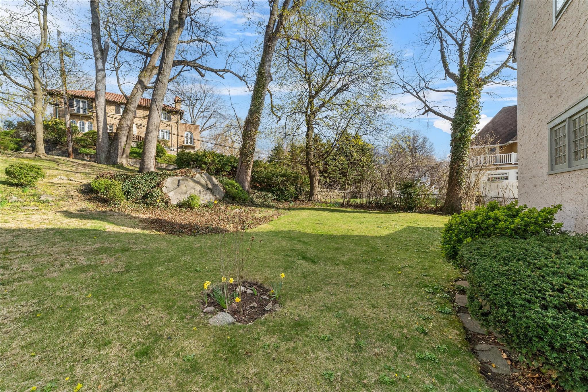 50 Oakland Avenue, Tuckahoe, New York image 29