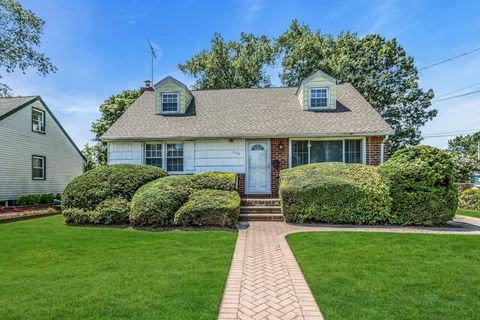 299 Warren Street, Uniondale, NY 11553 - MLS#: 883854