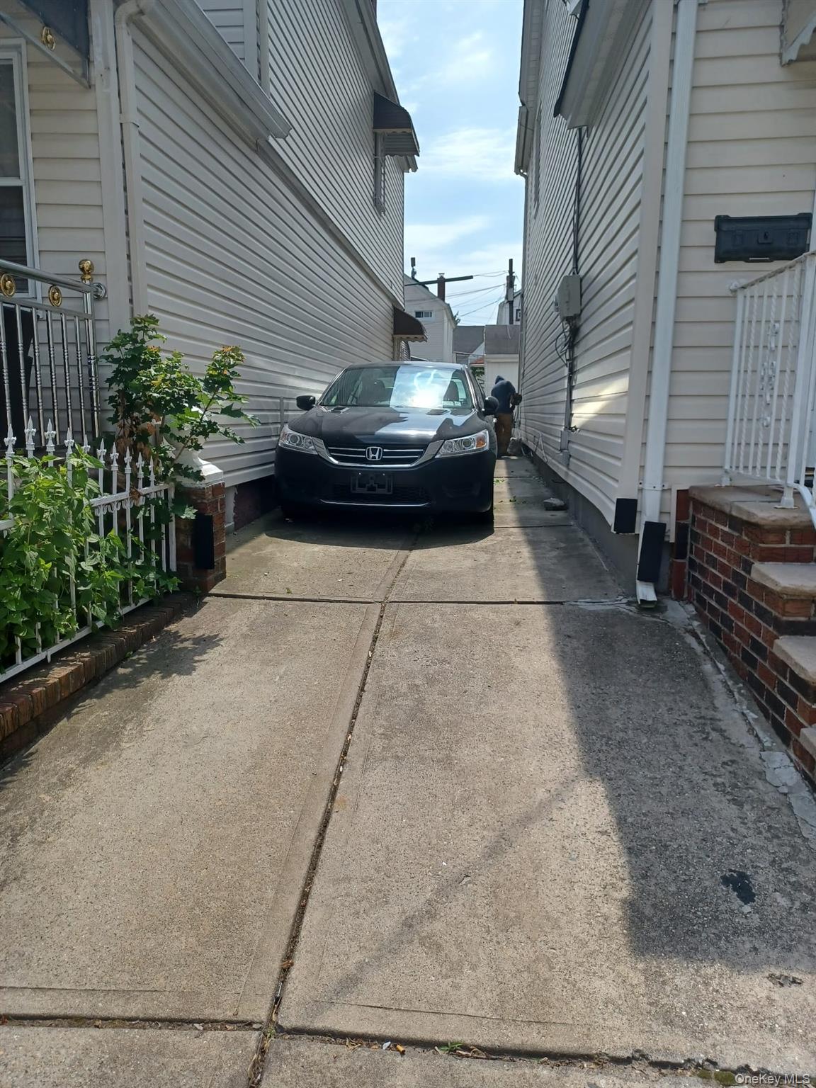 90-02 202nd Street - Photo 3