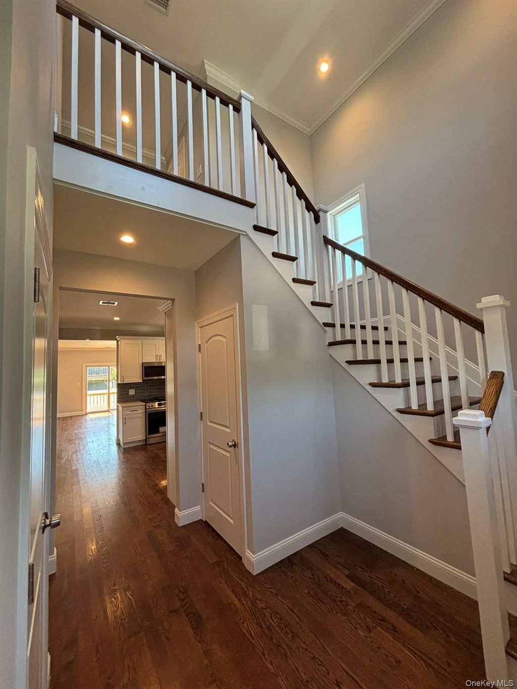 Photo of 3 Garfield Place, Lindenhurst, NY 11757 (MLS # 904890)