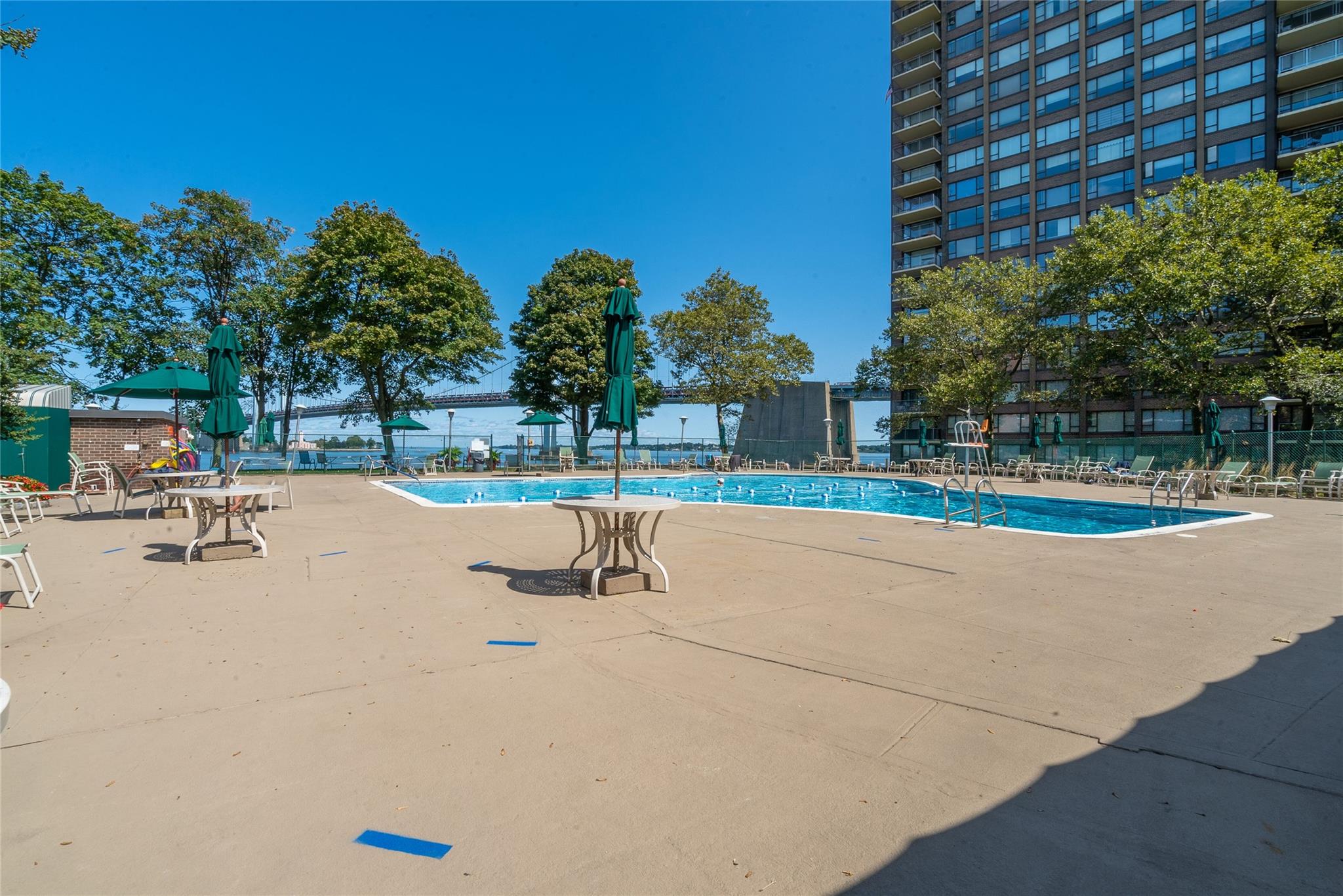 166-25 Powells Cove Boulevard #16M, Beechhurst, New York image 27