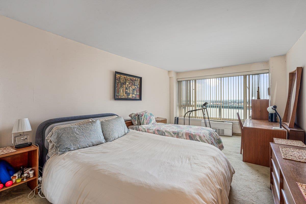 166-25 Powells Cove Boulevard #16M, Beechhurst, New York image 13