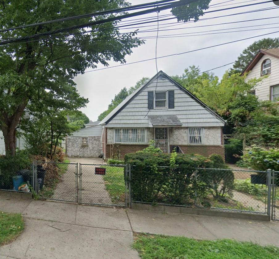 Property for Sale at 196th Street, Jamaica, Queens, NY - Bedrooms: 4 
Bathrooms: 3 
Rooms: 12  - $1,225,000