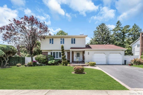 Homes For Sale - 67 Chenango Drive<br/> Jericho, NY 11753