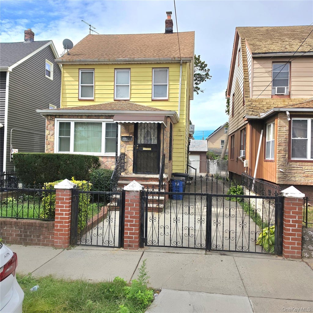 Photo of 11122 203rd Street, Saint Albans, NY 11412 (MLS # 1056215)