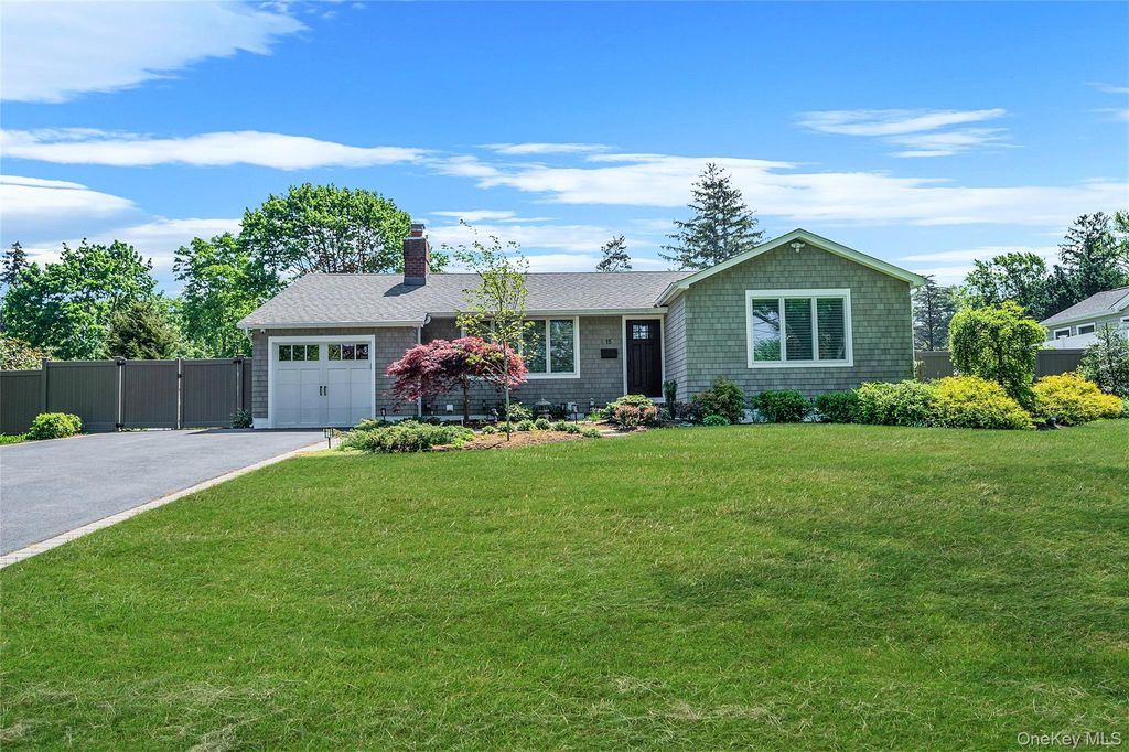 Photo of 15 Evergreen Lane, East Patchogue, NY 11772 (MLS # 1002291)