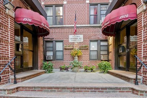 Homes For Sale - 1974 Lafontaine Avenue #2E<br/> Bronx County, Bronx, NY 10457