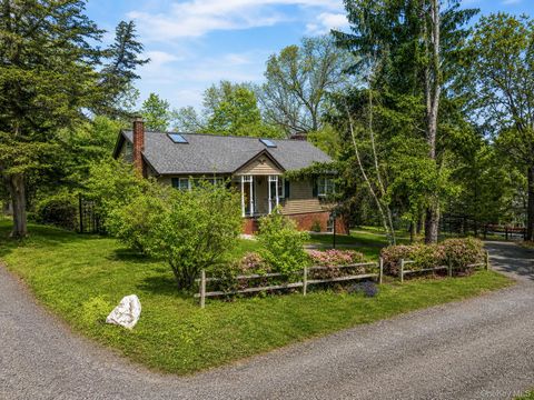Homes For Sale - 9 Easy Street<br/> Dutchess County, Hopewell Junction, NY 12533