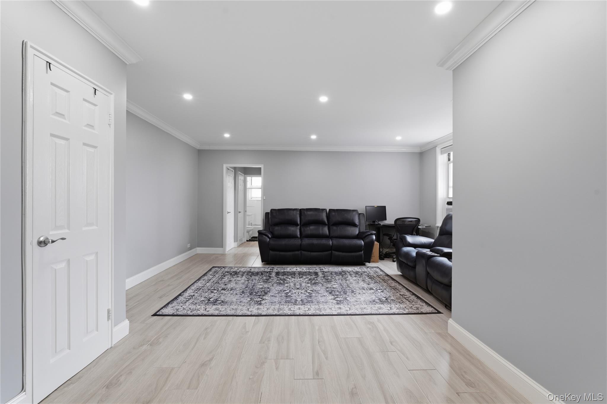 5639 Netherland Avenue 5C