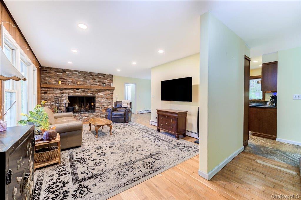 287 Hunns Lake Road