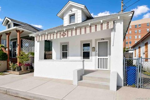 Homes For Sale - 174 Beach 25th Street<br/> Far Rockaway, NY 11691