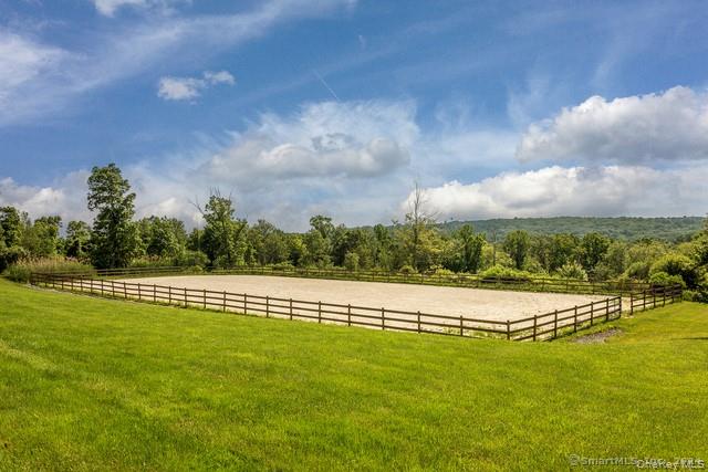 562 Upper Grassy Hill