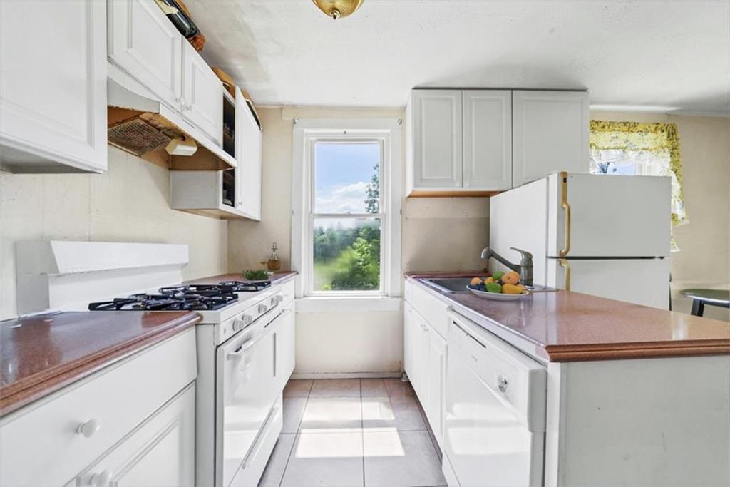 15 Mirin Avenue, Roosevelt, New York image 17