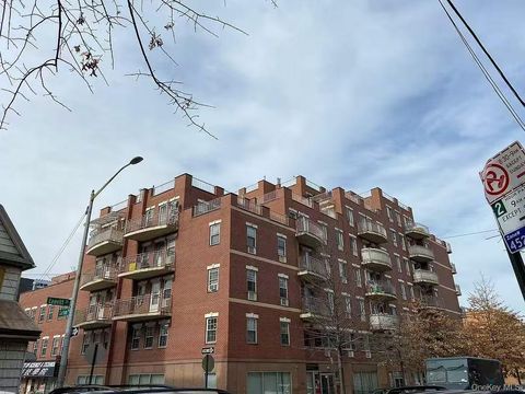 Condo For Rent - 3506 Leavitt Street #5C<br/> Flushing, NY 11354