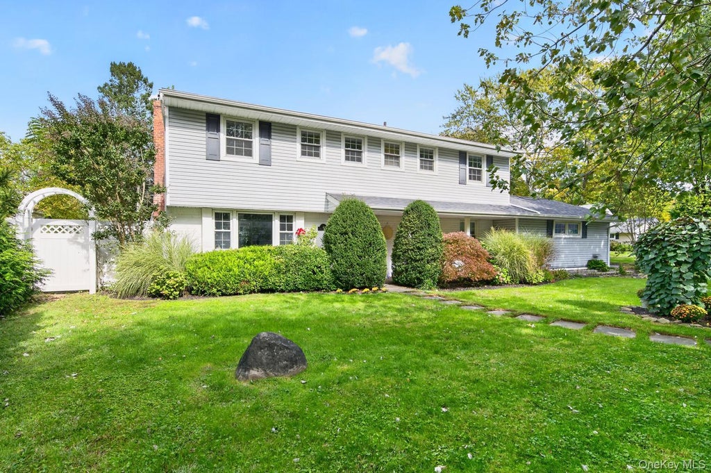 Photo of 39 Drohan Street, Huntington, NY 11743 (MLS # 1056376)