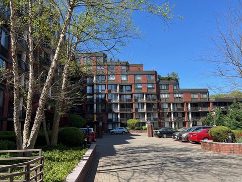 Condo For Sale - 50 E Hartsdale Avenue #1O<br/> Hartsdale, NY 10530