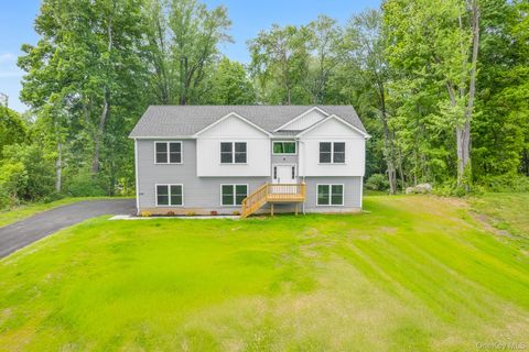 Homes For Sale - 2701 Route 52<br/> Dutchess County, Hopewell Junction, NY 12533