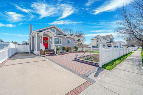 Photo of 48 Hillside Avenue, Freeport, NY 11520 (MLS # 985274)