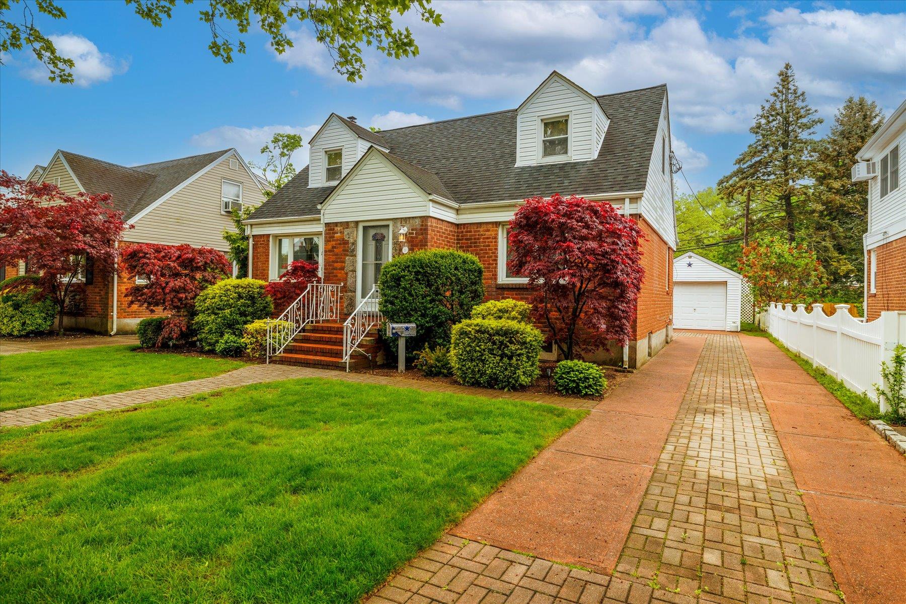 19 Croyden Street, New Hyde Park, New York image 2