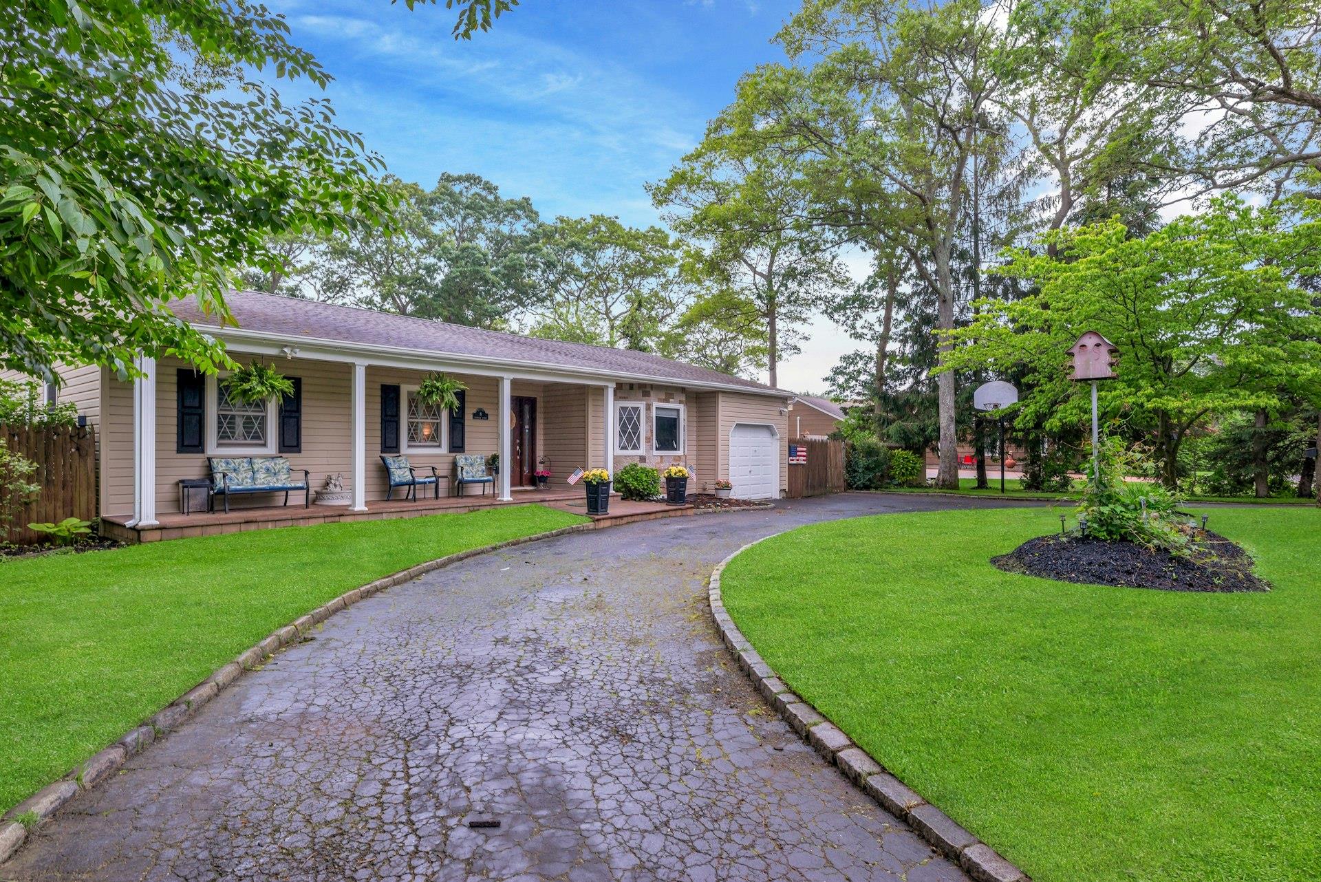 8 Franklin Avenue