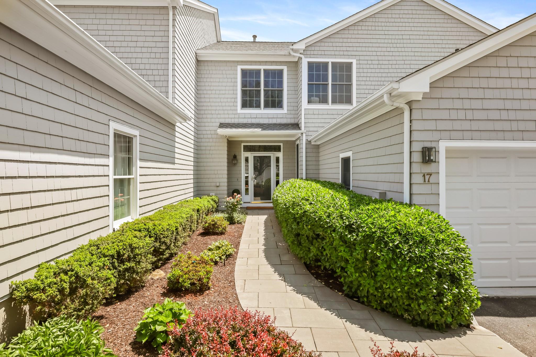 Property for Sale at Country Club Lane, Pleasantville, New York - Bedrooms: 3 
Bathrooms: 4 
Rooms: 9  - $1,280,000