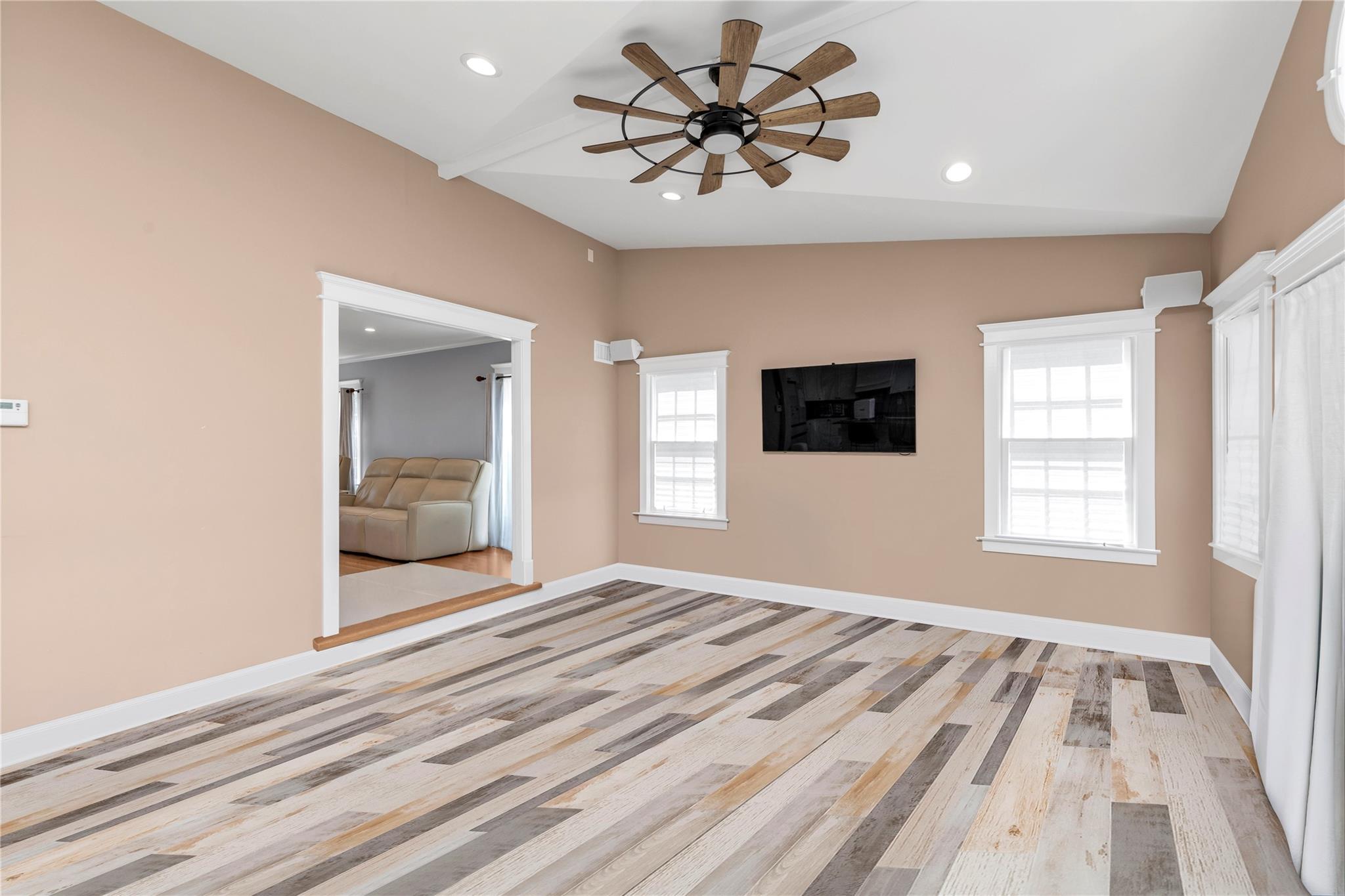 4 Oak Ridge Lane, Albertson, New York image 10