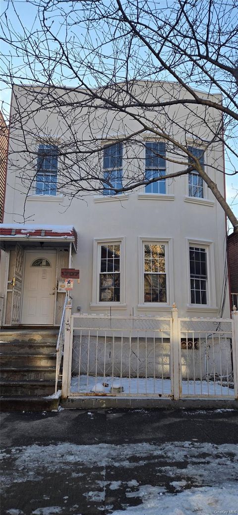 1707 Zerega Avenue Bronx NY 10462