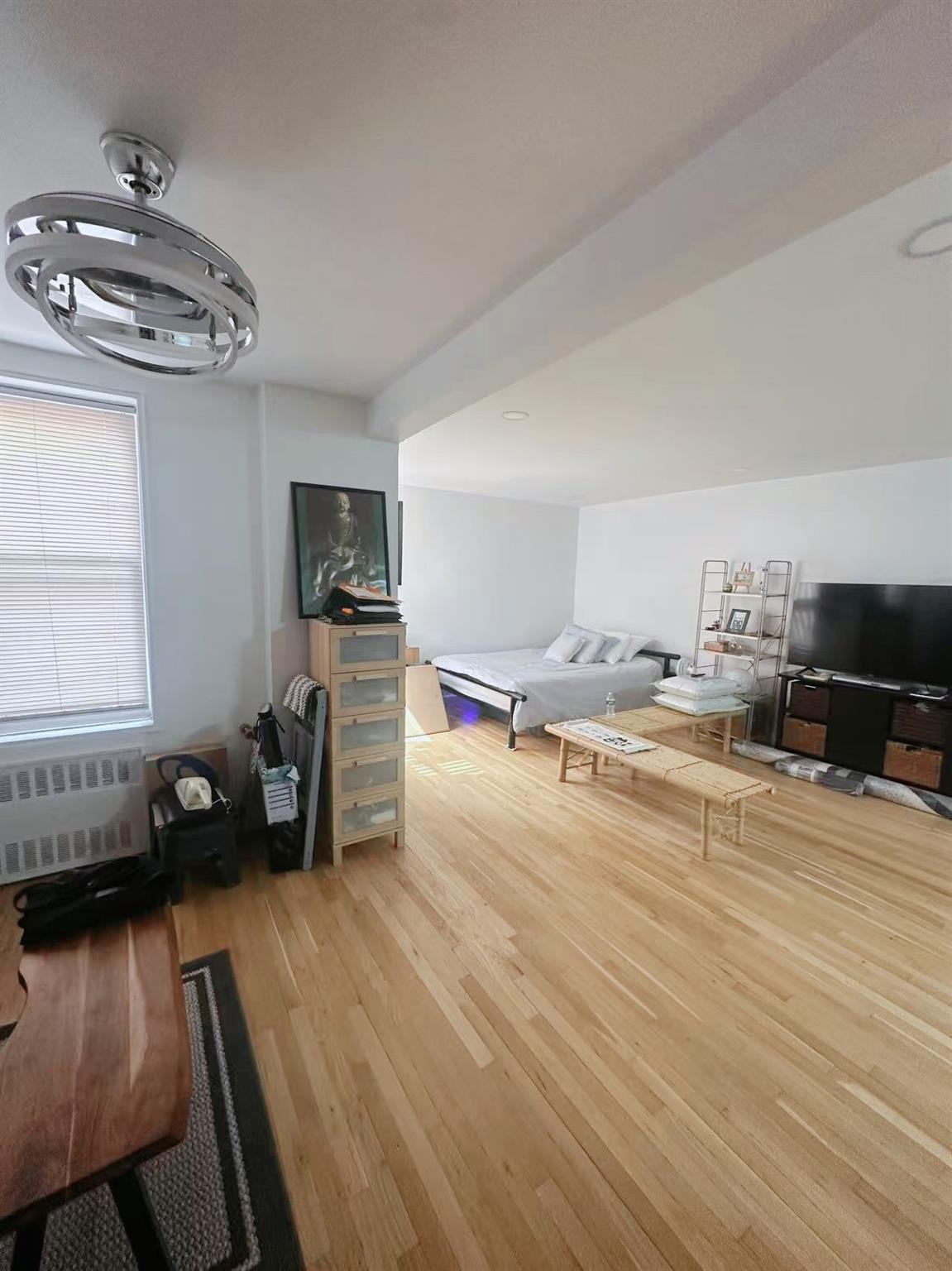 Property for Sale at 150 Street 4A, Flushing, Queens, NY - Bathrooms: 1 
Rooms: 2  - $285,000