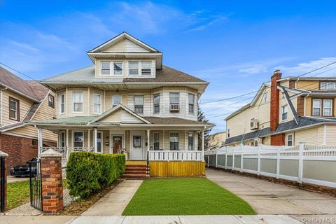 19619 89th Road Hollis NY 11423