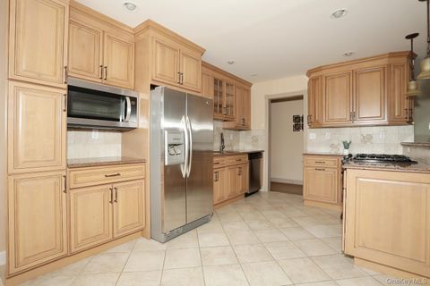 Condo For Sale - 231 N Middletown Road #H<br/> Rockland County, Pearl River, NY 10965