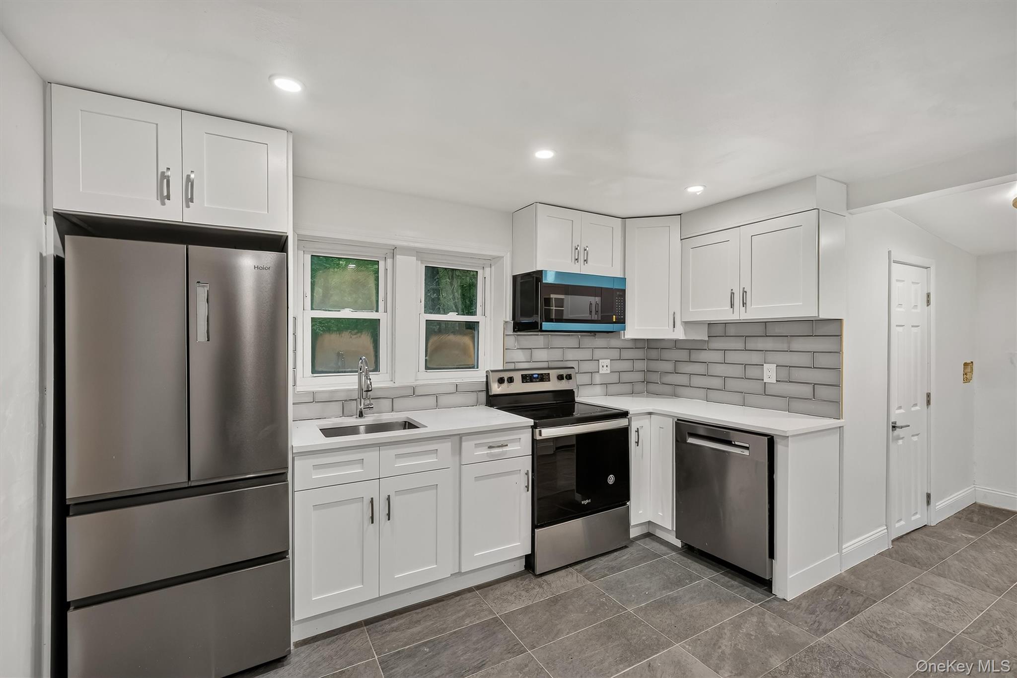 15 Arcadian Trail