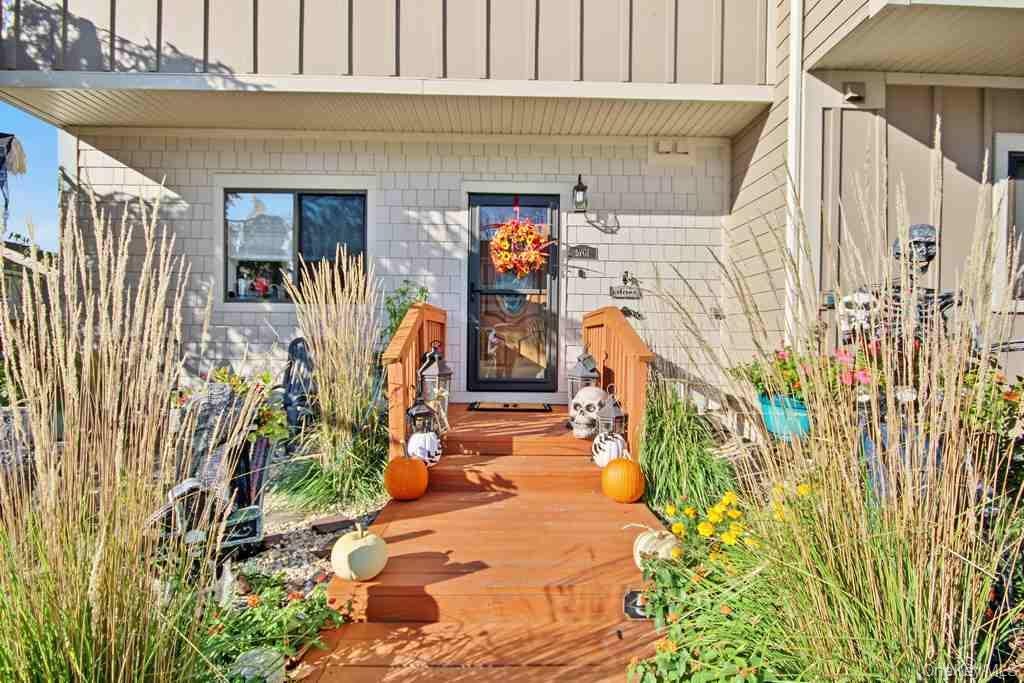 Photo of 5701 Chelsea Cove N, Hopewell Junction, NY 12533 (MLS # 1064553)