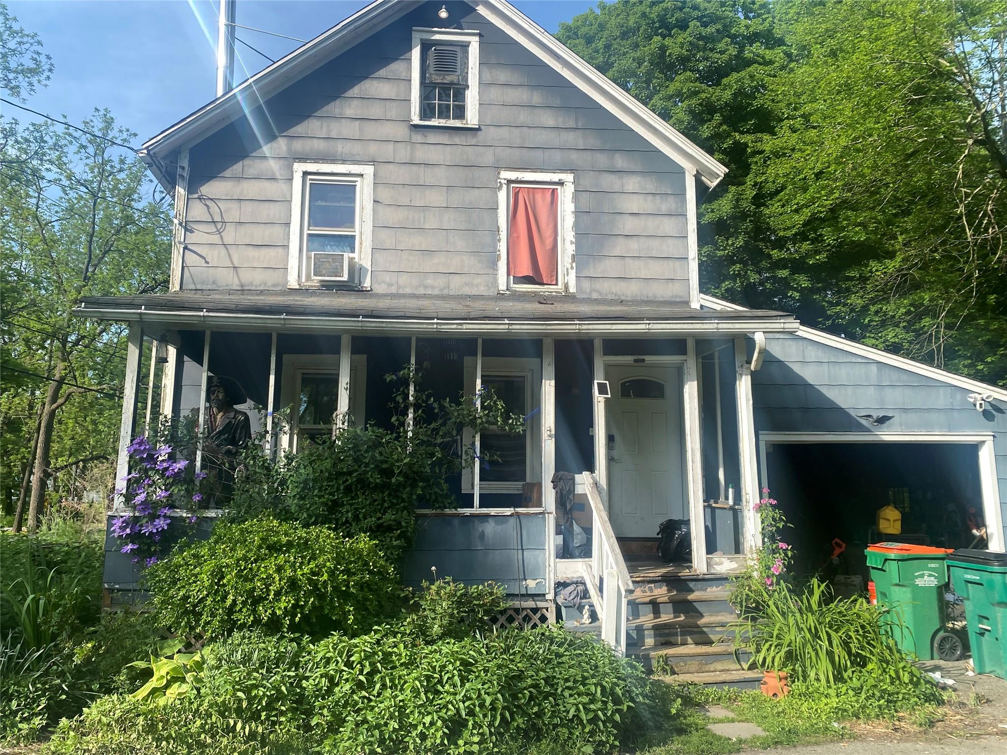 Route 52, Hopewell Junction, New York - 4 Bedrooms  
1 Bathrooms - 