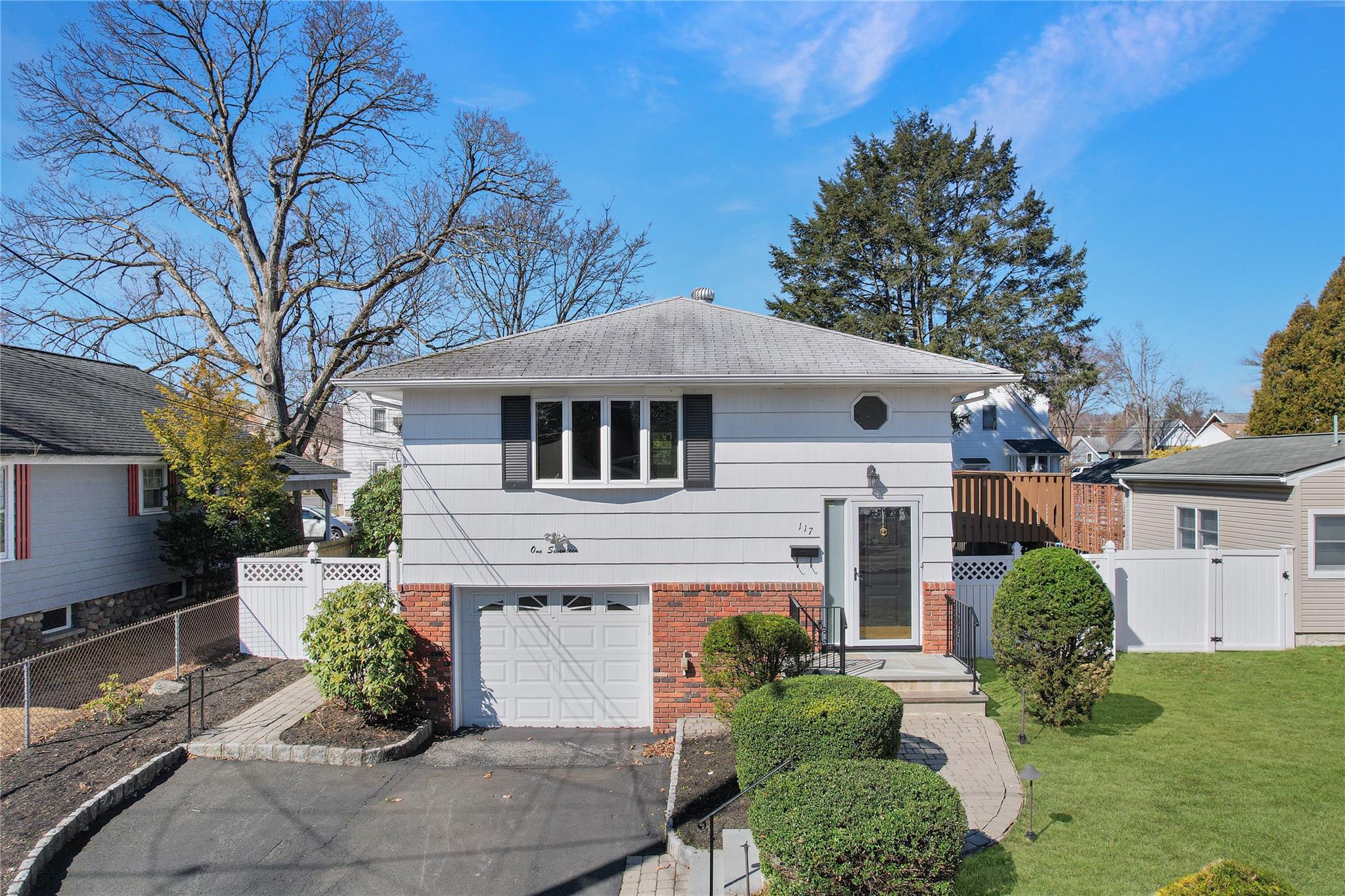 117 S William Street, Pearl River, New York image 1